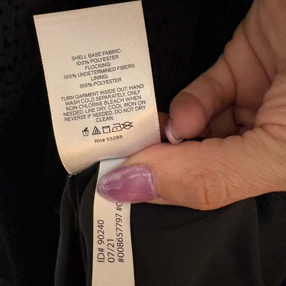 Express Elegant Black Blouse - Picture 5 of 6